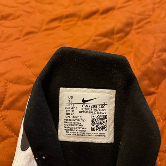 COPY - Nike Air 70 React black and gold men’s size 13 - Picture 5 of 5